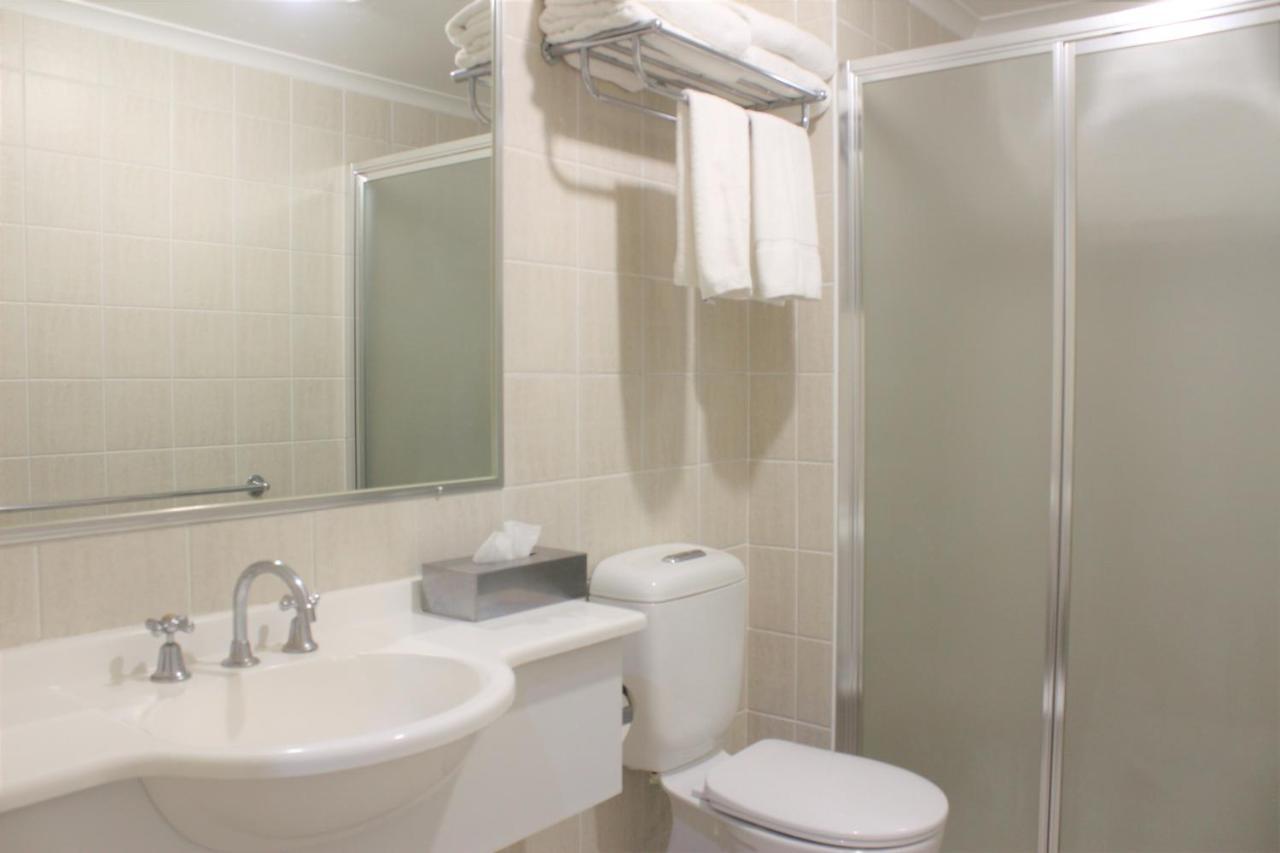 Carlyle Suites & Apartments Wagga Wagga Esterno foto