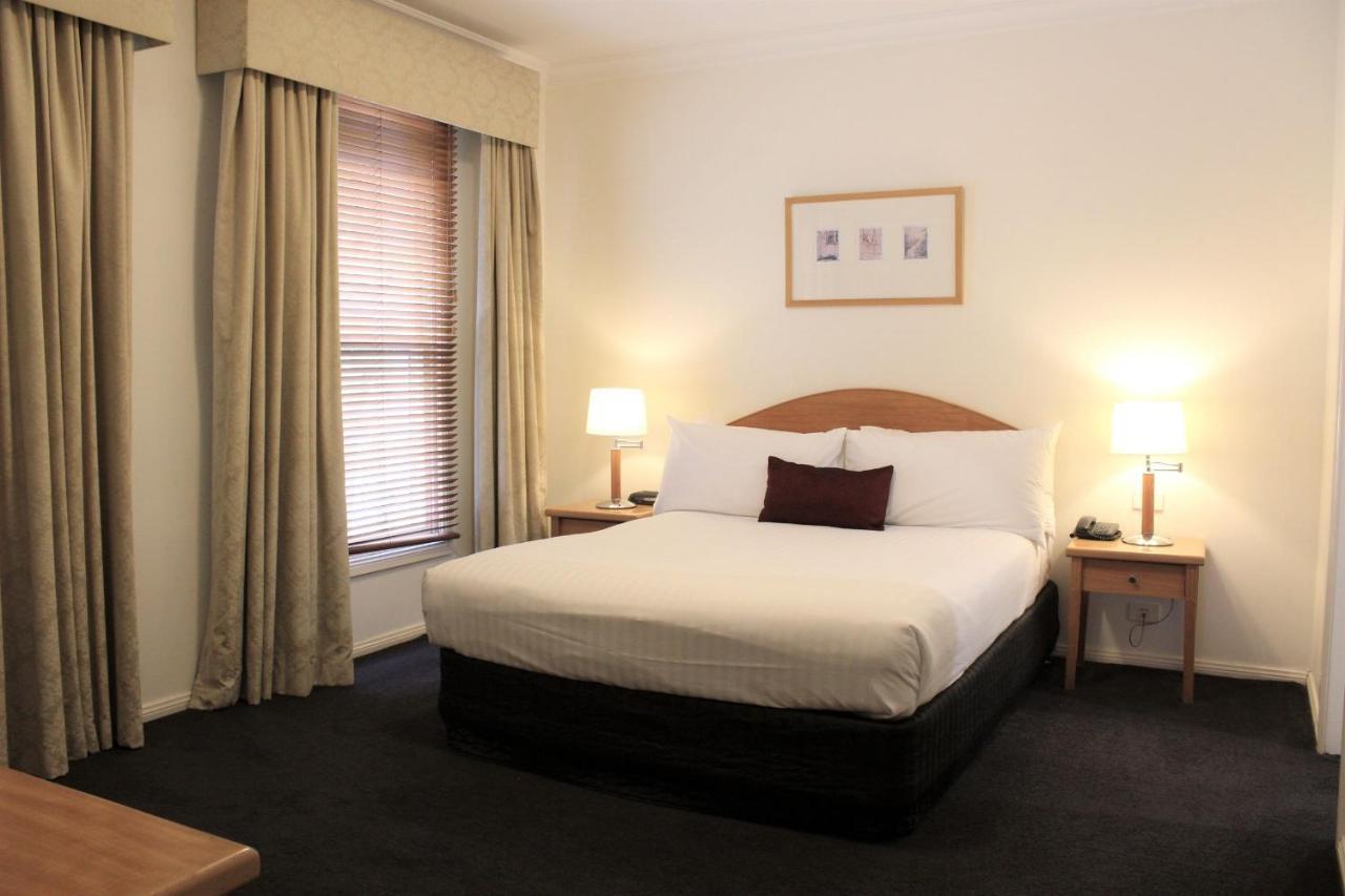 Carlyle Suites & Apartments Wagga Wagga Esterno foto