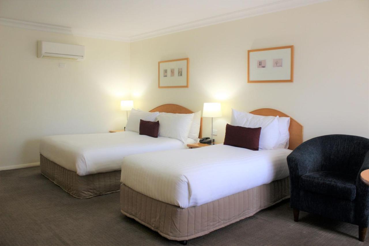 Carlyle Suites & Apartments Wagga Wagga Esterno foto