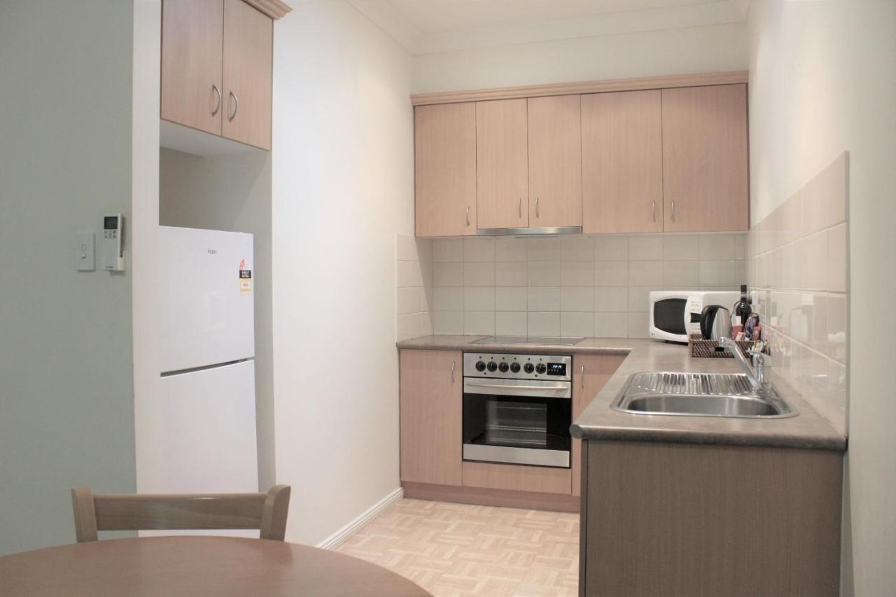 Carlyle Suites & Apartments Wagga Wagga Esterno foto