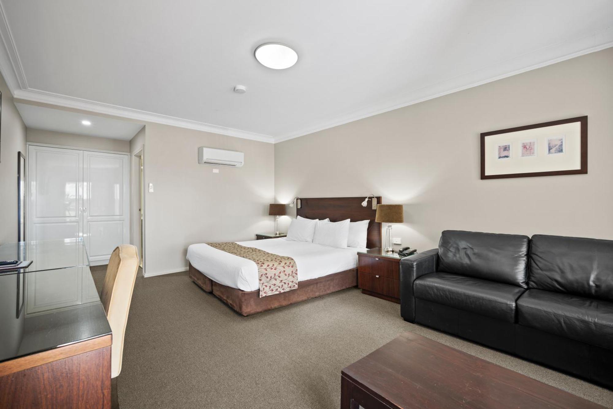 Carlyle Suites & Apartments Wagga Wagga Esterno foto